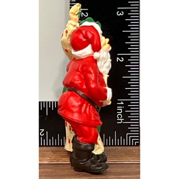 1986 HALLMARK KEEPSAKE ORNAMENT QX402-6 MR & MRS CLAUS KISS MERRY MISTLETOE TIME - Picture 5 of 7